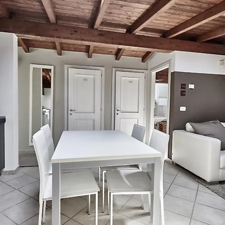 Rouge Maison 아파트